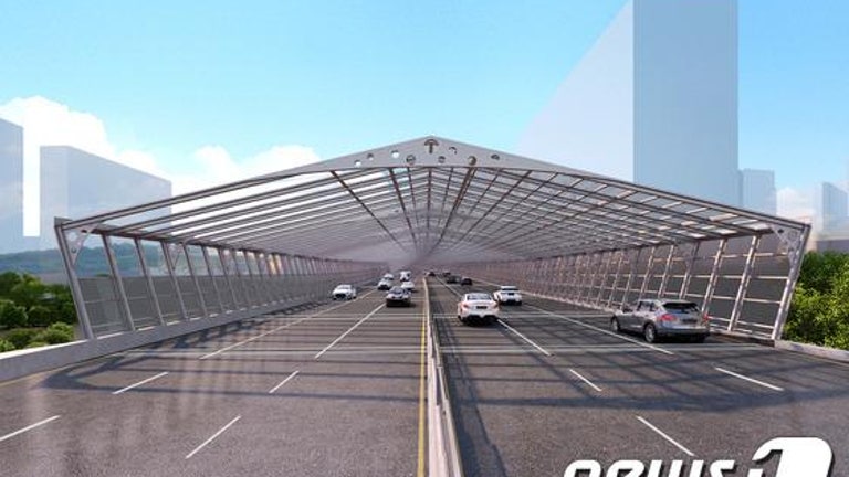 동부간선도로에 세계 최초 '태양광 방음터널'
