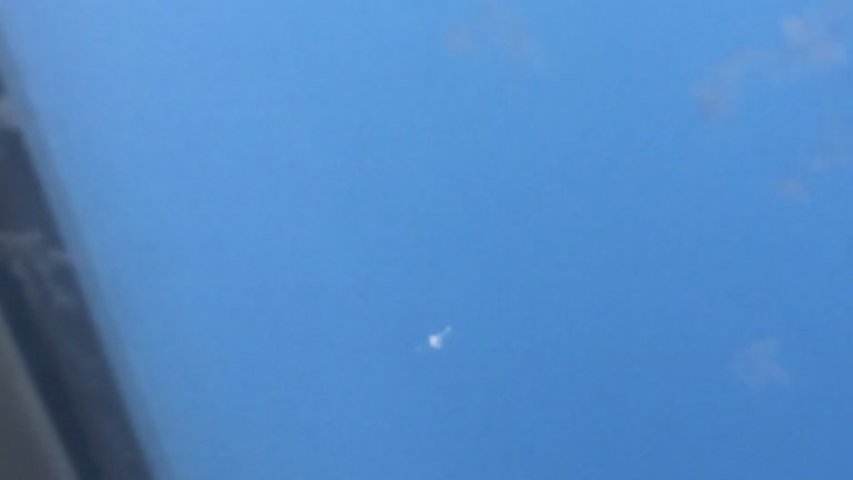 UFO ? over Atlantic Ocean, 4-24-18