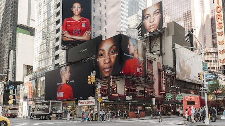 혐오범죄 타깃 된 나이키… 레즈비언 축구선수 '메간 라피노' 광고, 테러로 몸살