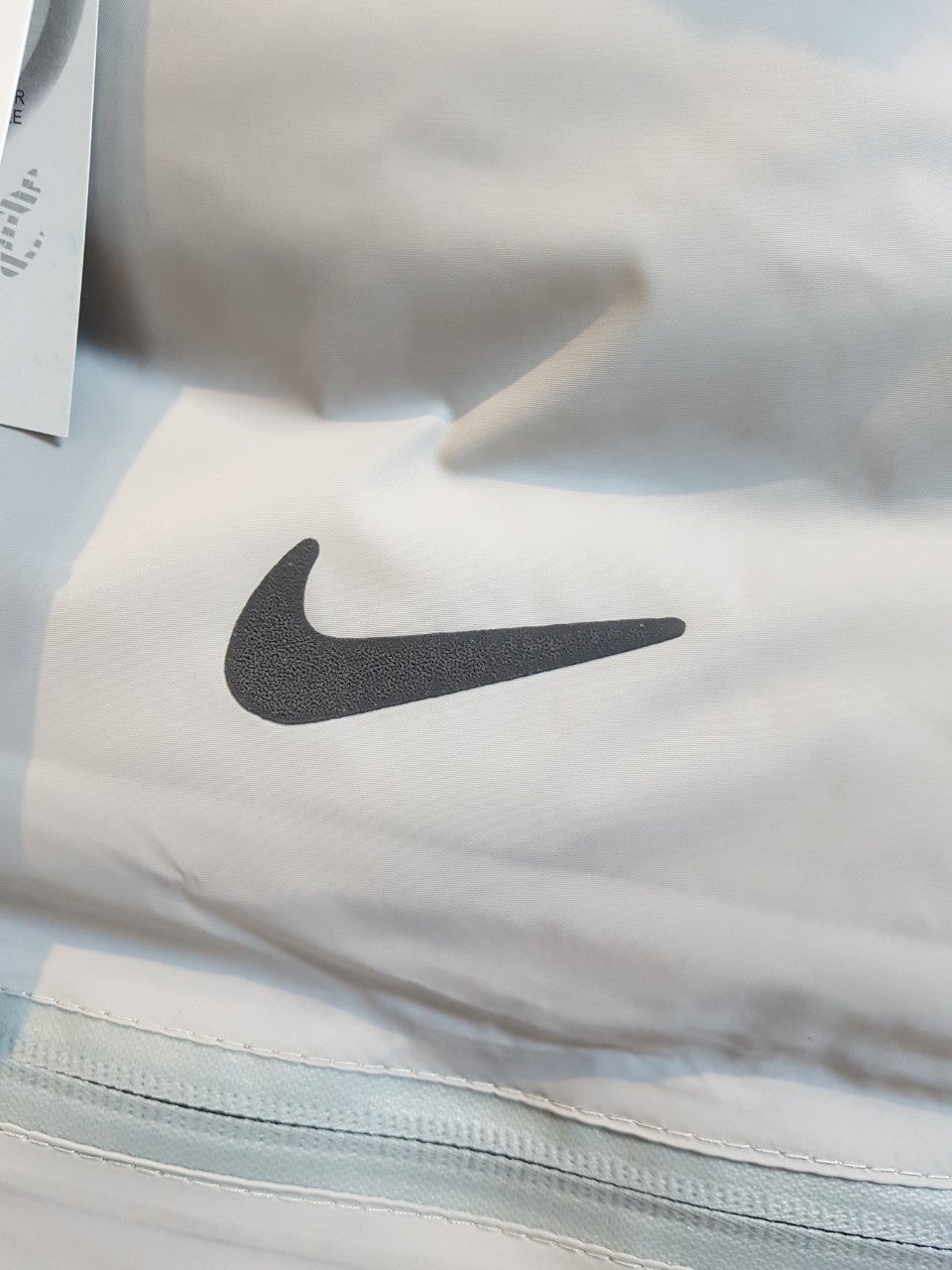 h_ec1Ud018svc1uyezsf676eqd_oxthmn.jpg?type=e1920_std