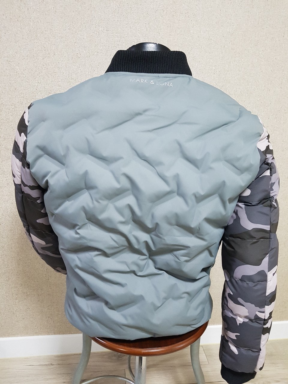 f_b51Ud018svci571mr03os1c_oxthmn.jpg?type=e1920_std