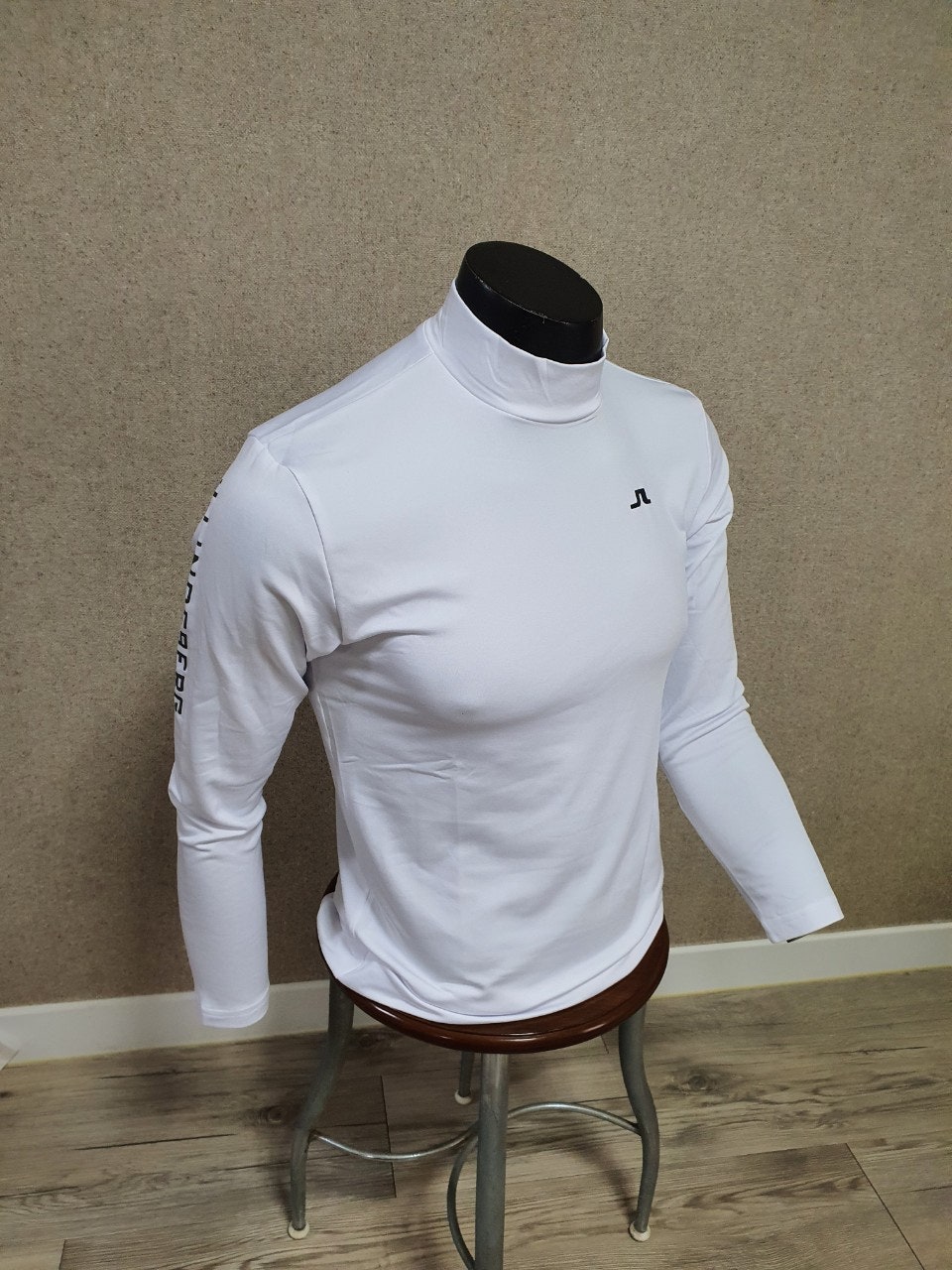 6_2c0Ud018svc1g5ha863pkmeg_oxthmn.jpg?type=e1920_std