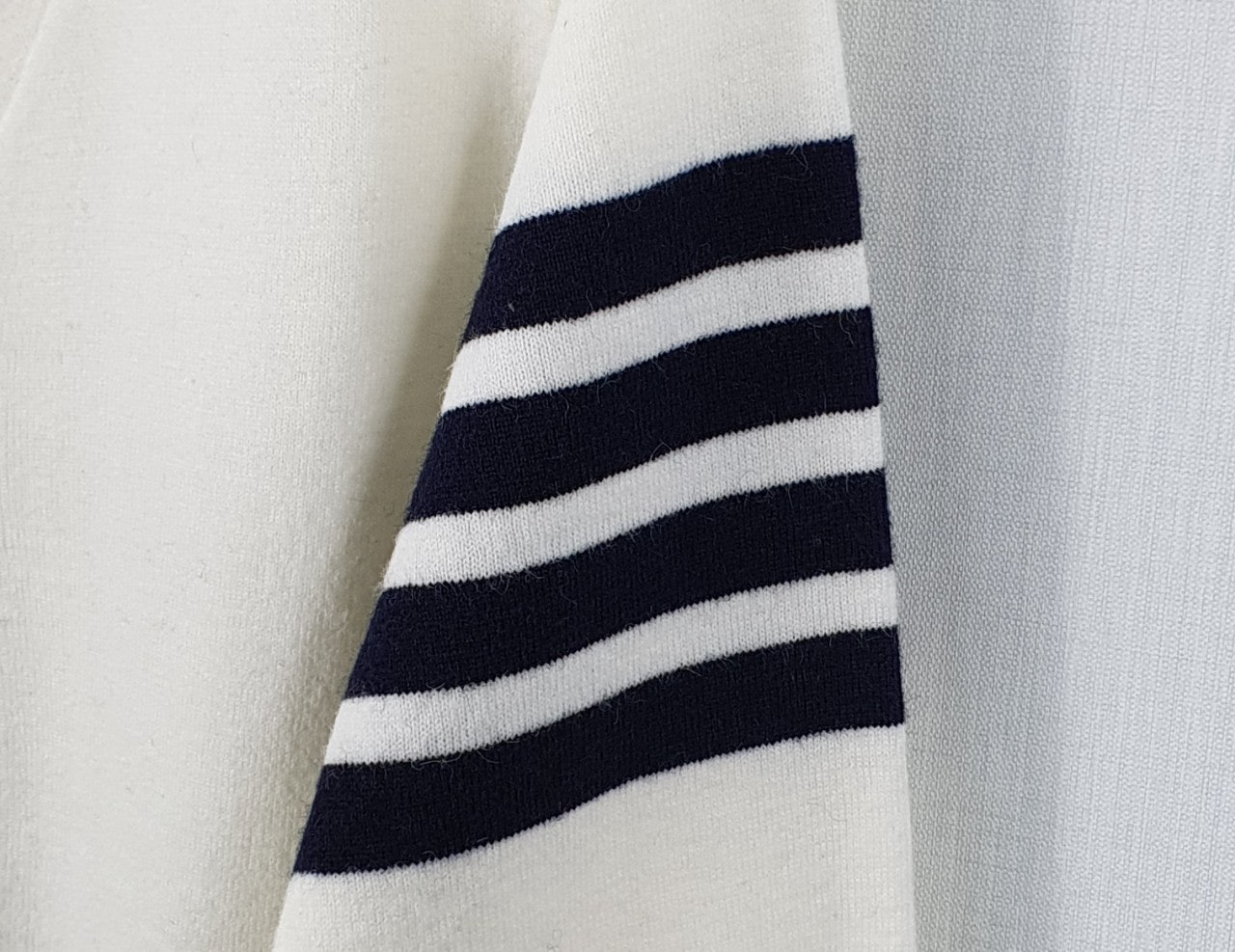 8_895Ud018svc1sx4zivjdb572_t9cyol.jpg 8_895Ud018svc1sx4zivjdb572_t9cyol.jpg