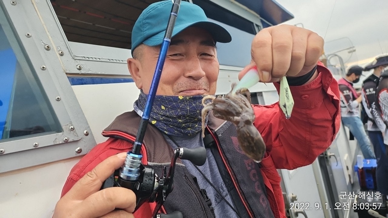 1일 군산쭈꾸미낚시 시작됐습니다!! 오전조황 -군산새만금낚시 해신호-