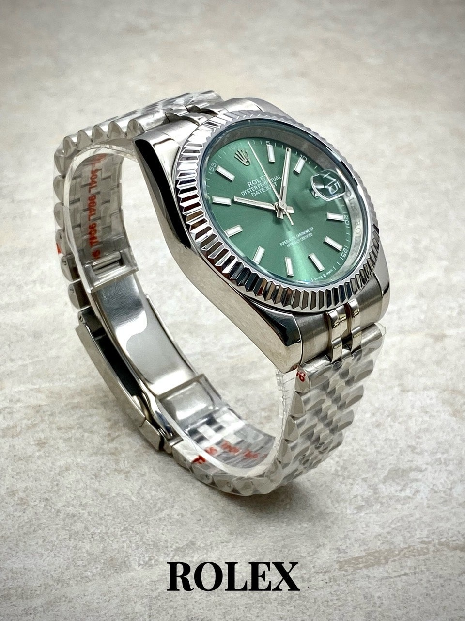9_83cUd018svc7wp4x834jk0_j6wkkk.jpg
