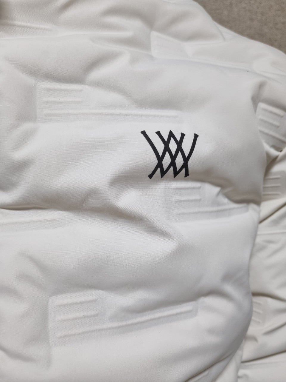 h_445Ud018svcwa9b79g4o52j_oxthmn.jpg?type=e1920_std