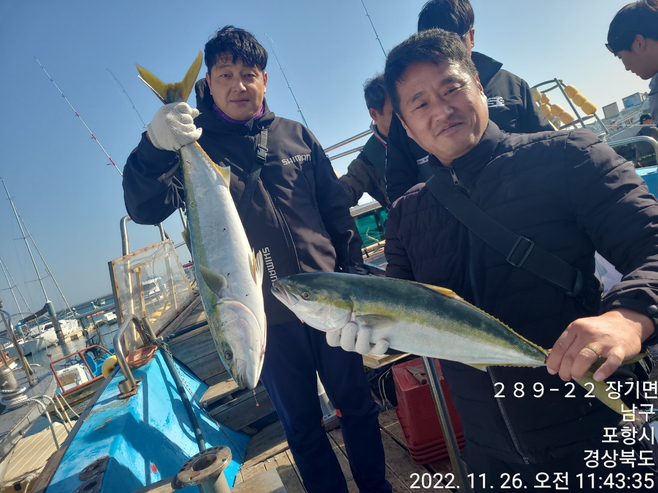 1_j18Ud018svc1pu2p2w0yi11f_9bt2m0.jpg