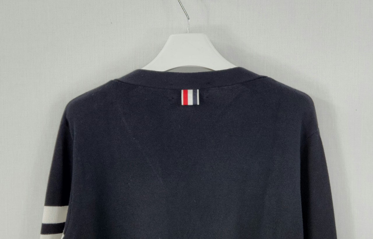 b_1c8Ud018svc10vh0tbgy2eue_phuwr3.jpg b_1c8Ud018svc10vh0tbgy2eue_phuwr3.jpg