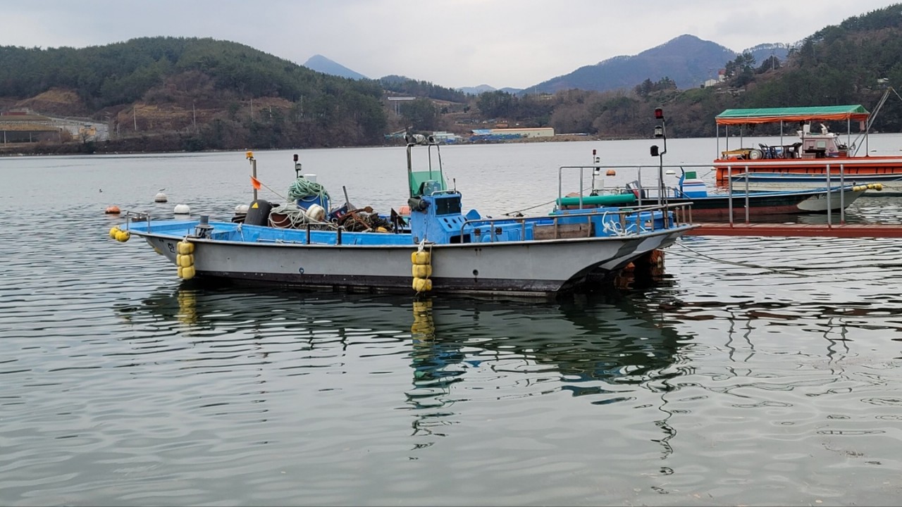 1.89톤 선적증서있는 선체만 판매합니다.(엔진없음)