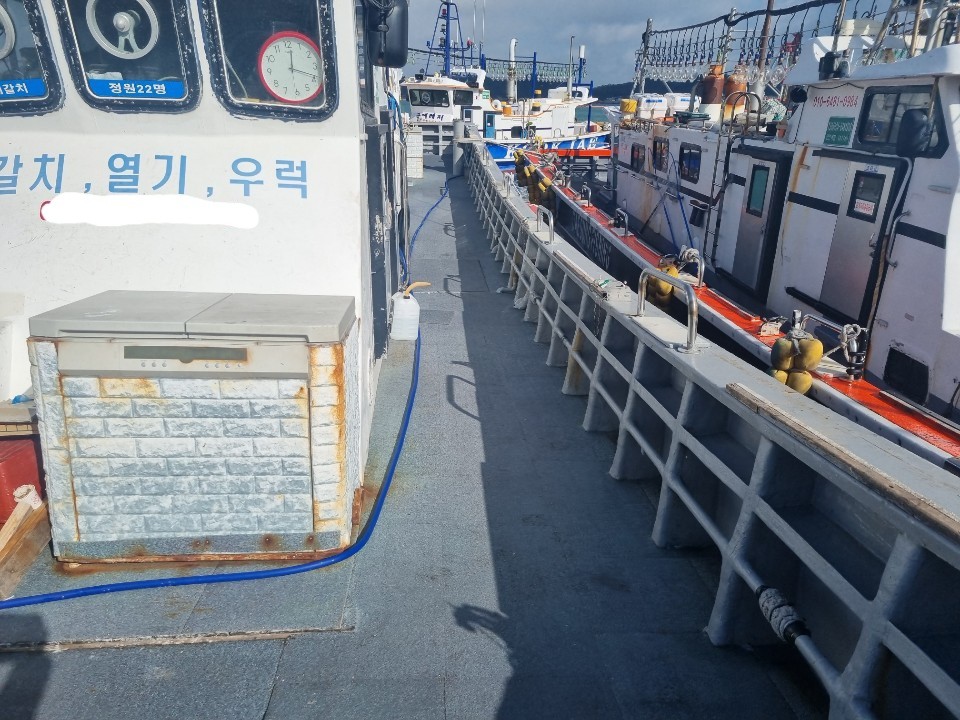 전남 9.77톤 연안복합허가 낚시어선 판매합니다.
