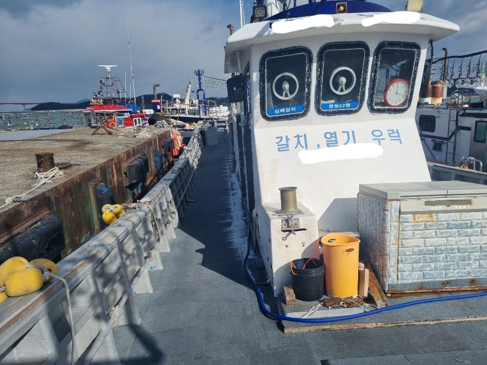 전남 9.77톤 연안복합허가 낚시어선 판매합니다.