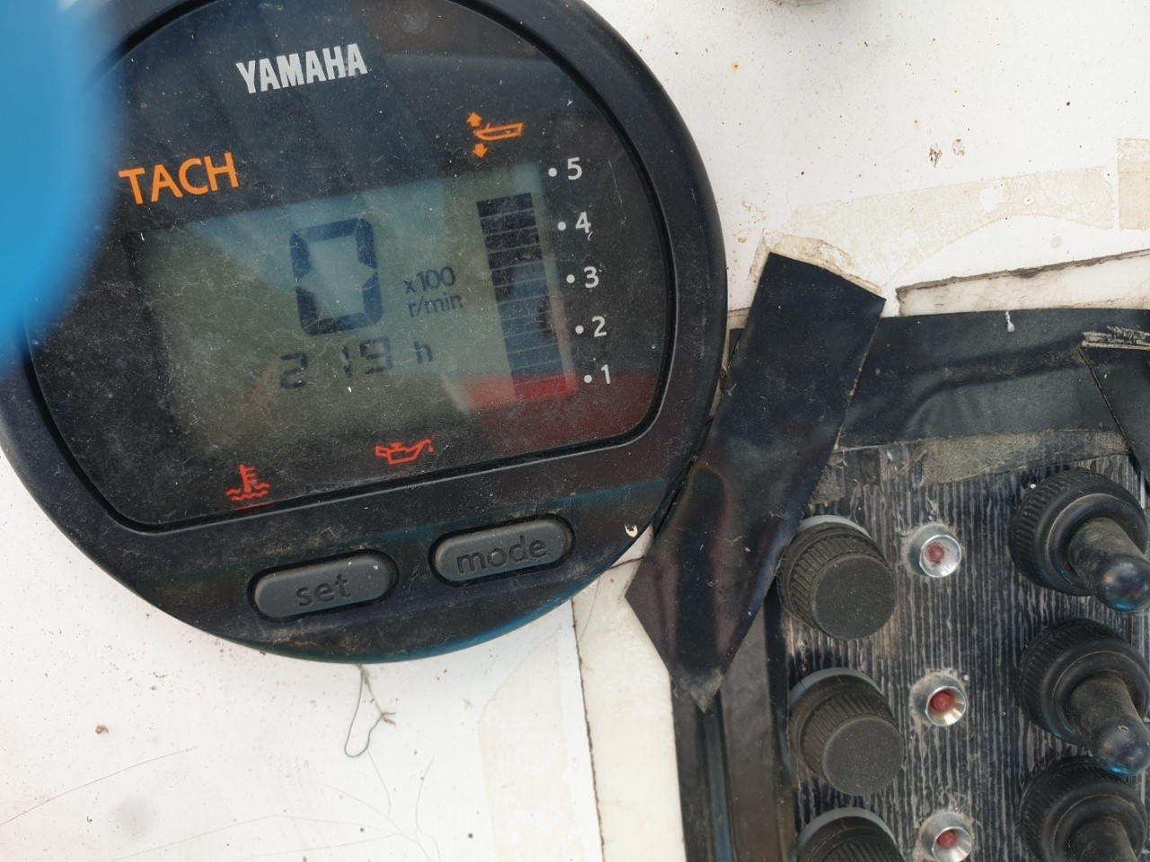 레져선 선외기 60마력 판매합니다.