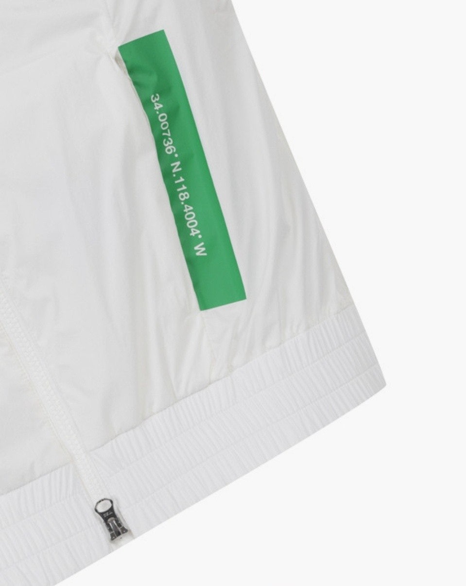 9_i06Ud018svc973fockf101n_qe36a9.jpg?type=e1920_std