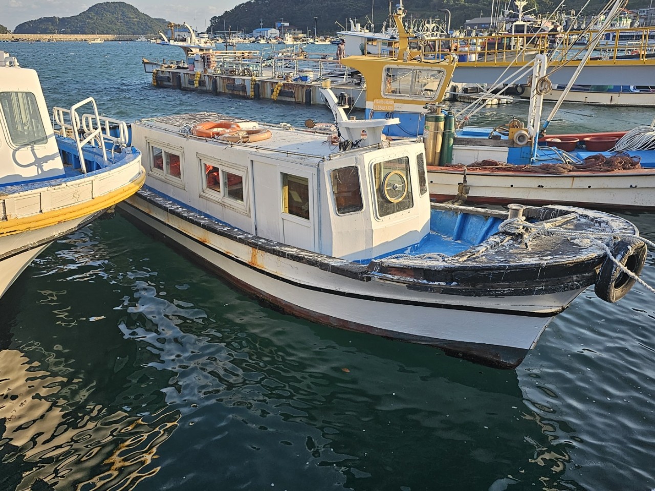 레져선 4.14톤 선내기 판매합니다.