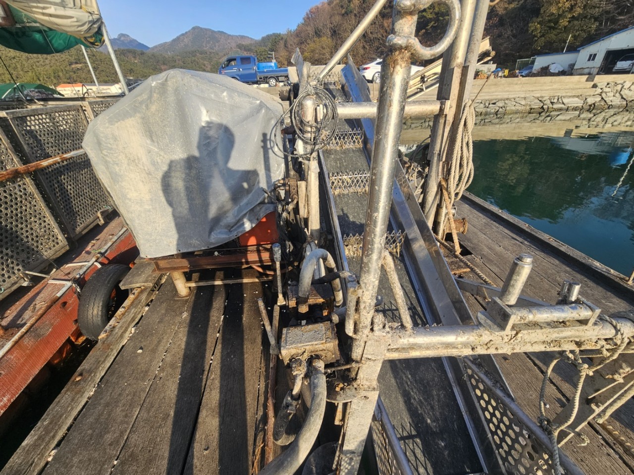 굴채취기 + 뗏목 일괄 판매합니다.