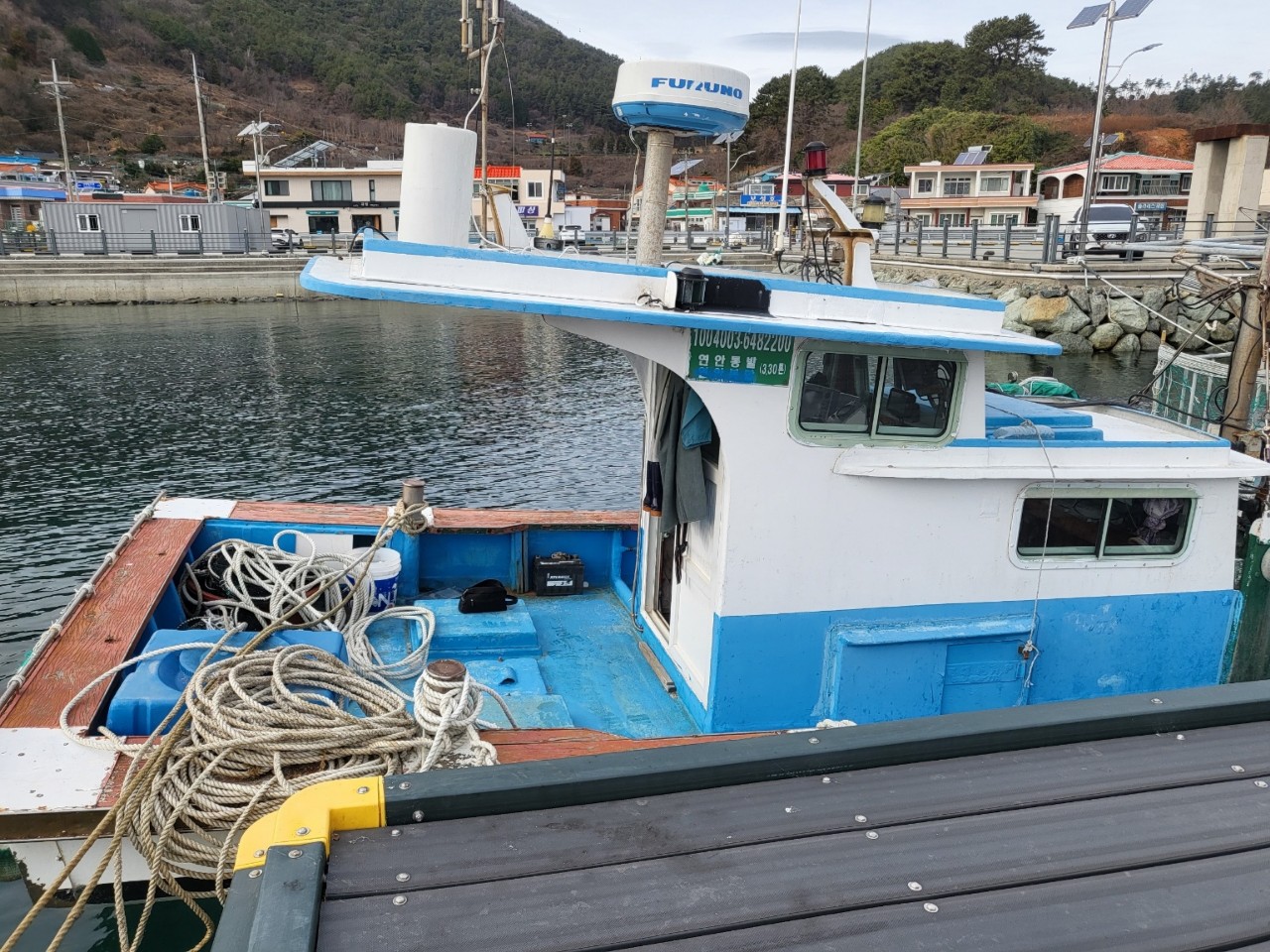 경남 3.30톤 연안통발허가  어선 판매합니다.