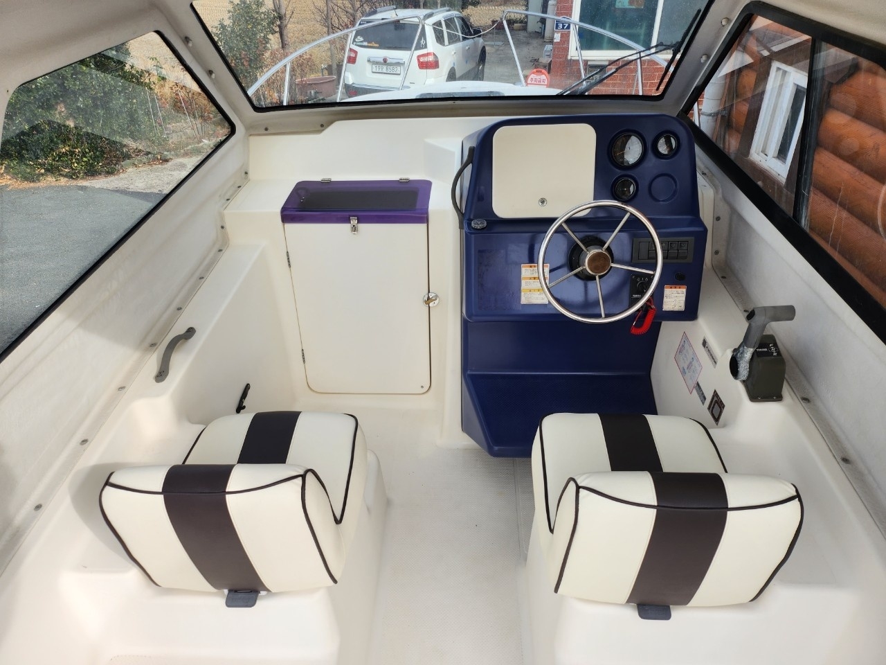 일본몰드 레져선 선외기 115마력 판매합니다.