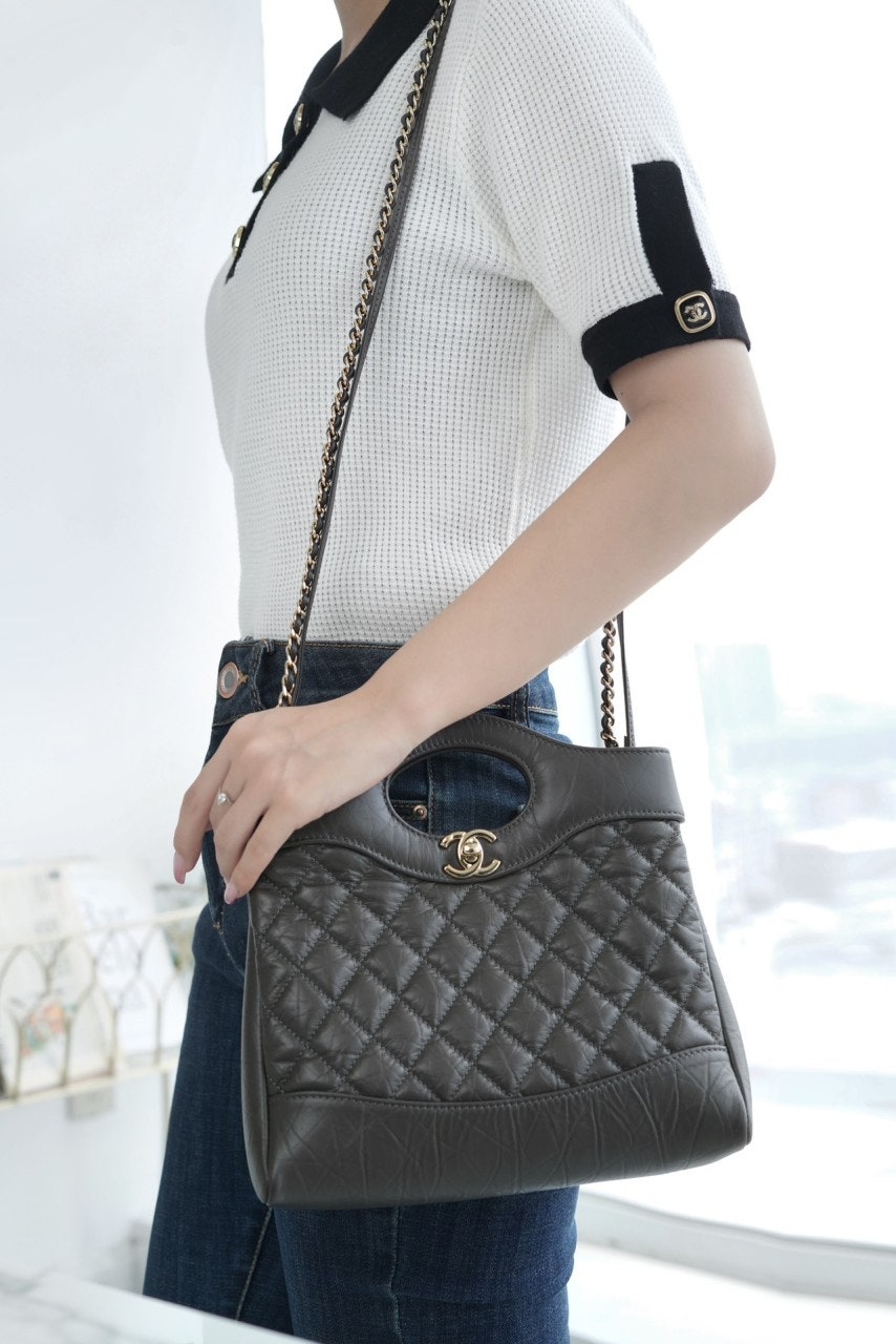 7_851Ud018svc1c11kor9rcf9c_297ld.jpg?type=e1920_std