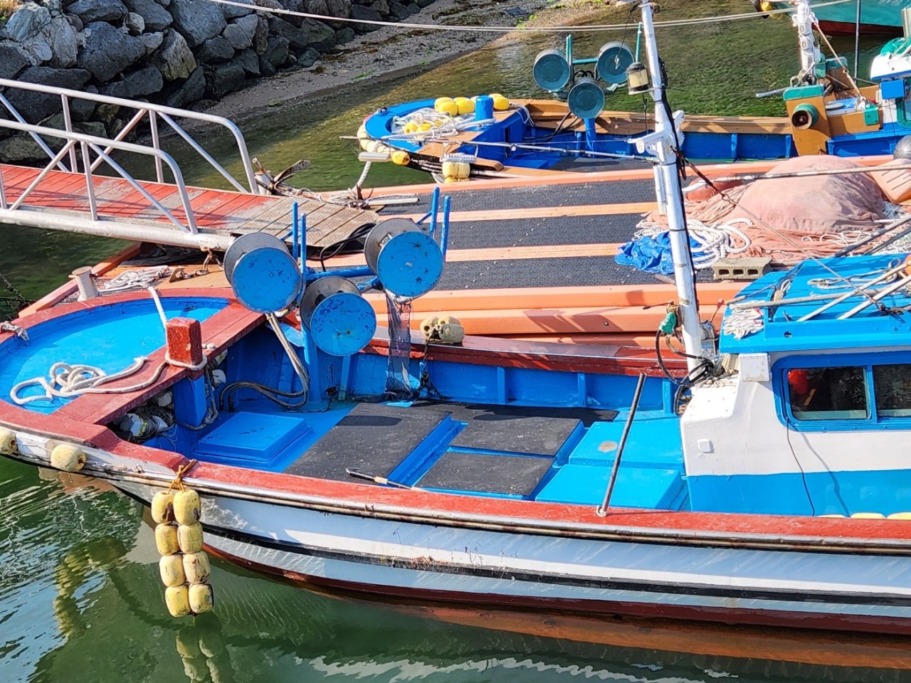 경남 2.30톤 연안자망허가 어선 판매합니다.