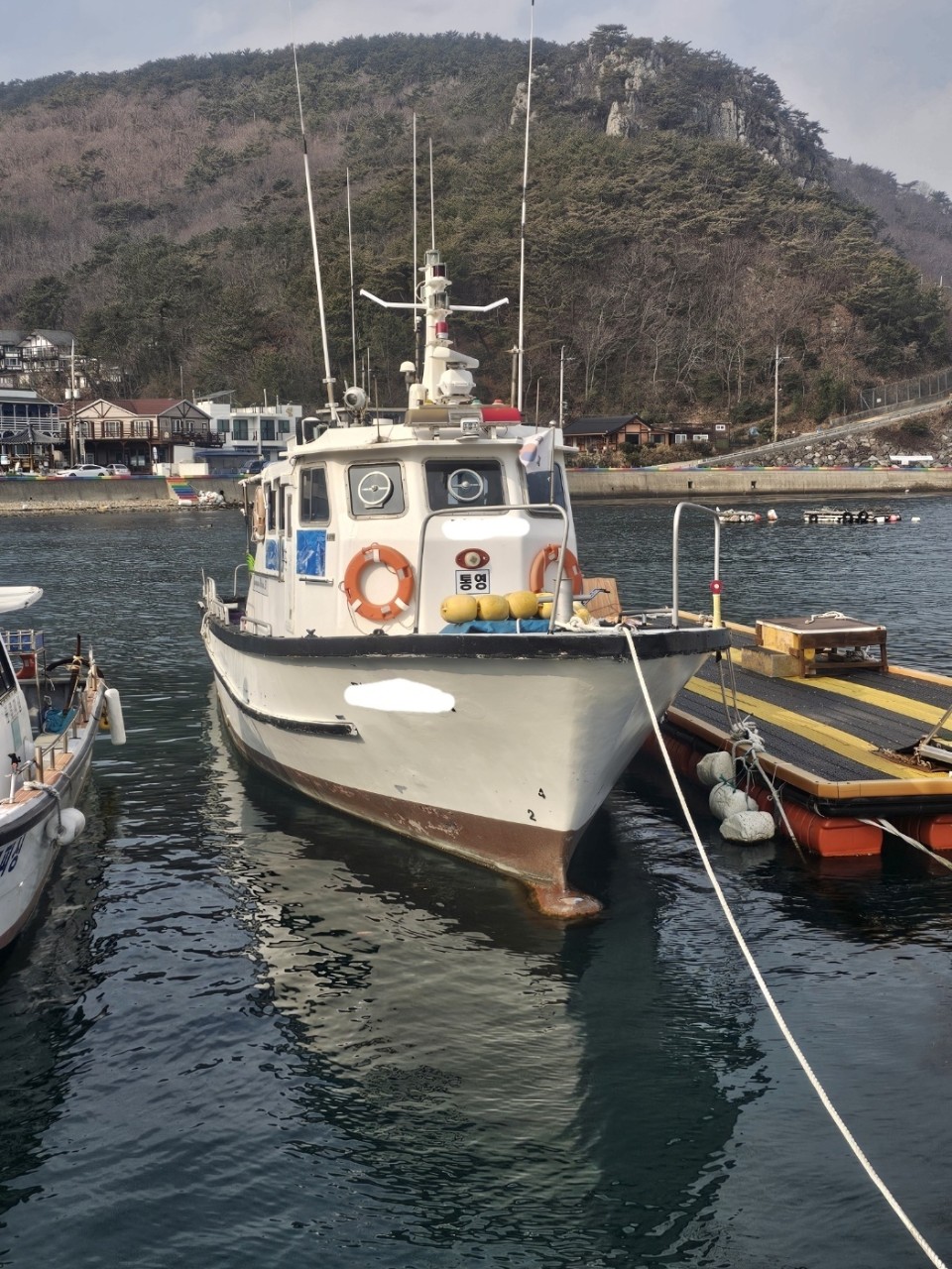 레져선 18톤 판매합니다.