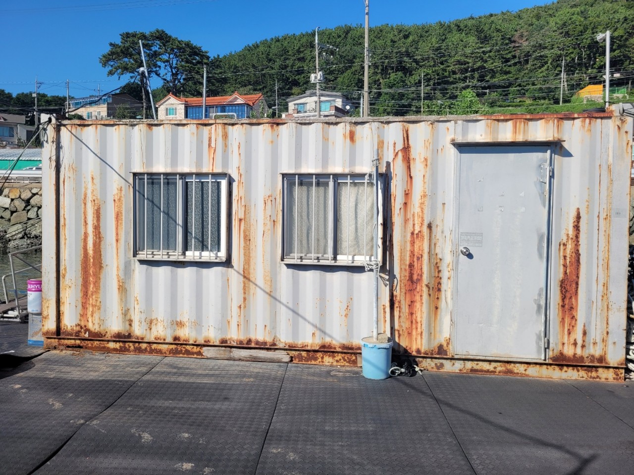 낚시배.어선. 계류장.뗏목 및 뱃자리 판매합니다.