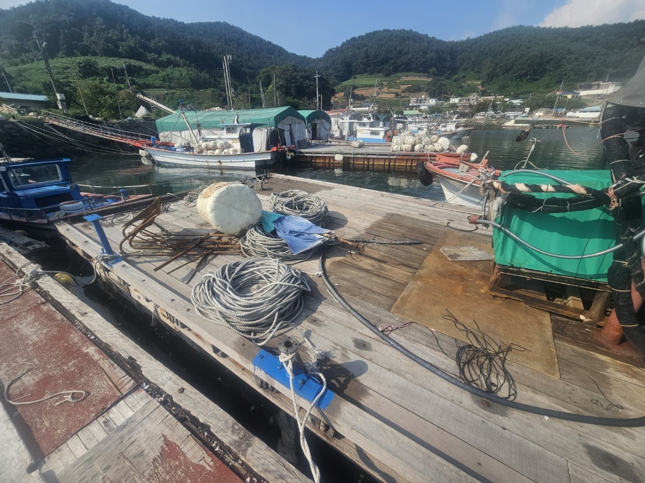 굴채취기.작업장.뗏목 3개 일괄 판매합니다.