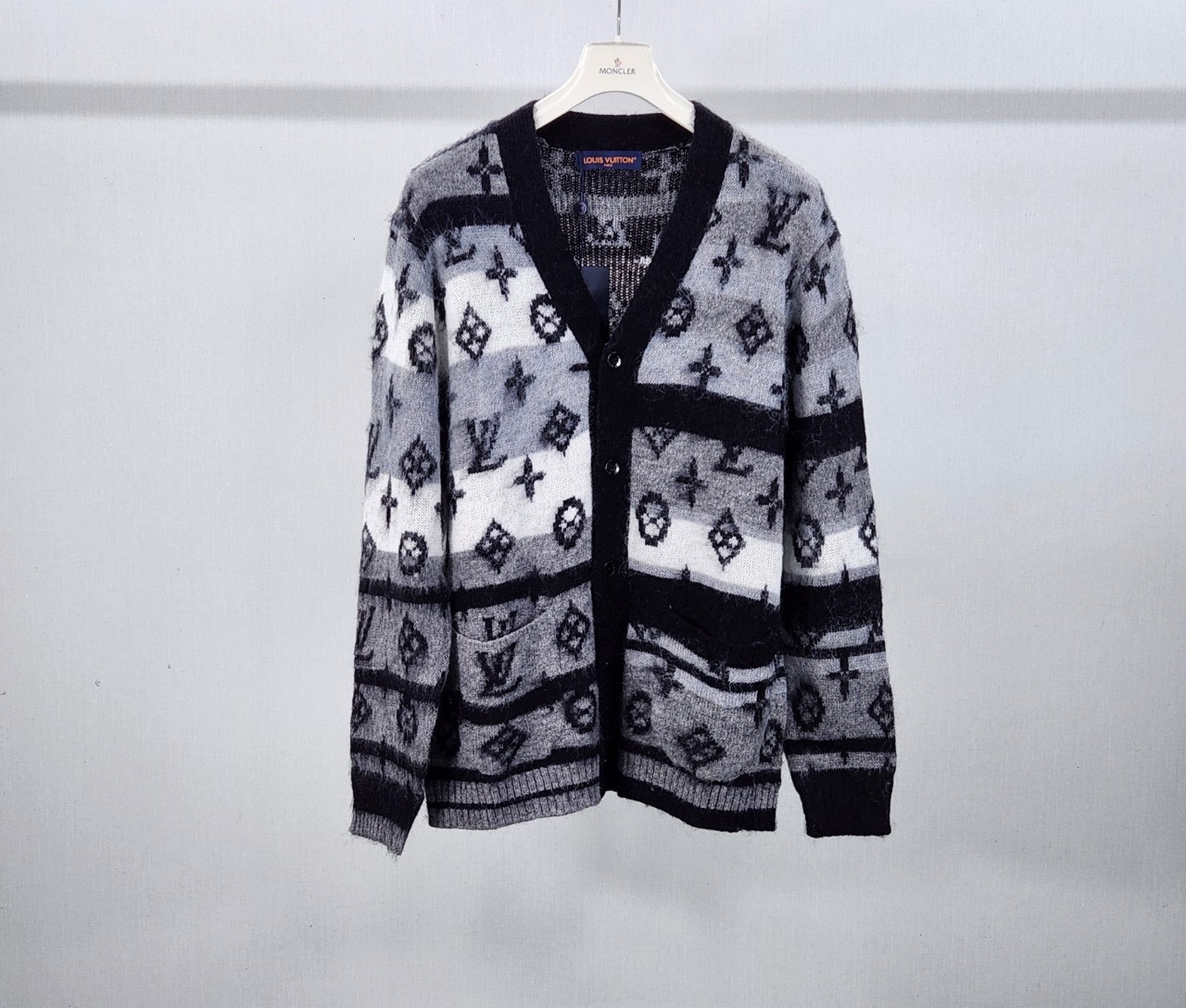 4_dgeUd018svcrgtuqroiof2e_qti5rl.jpg 4_dgeUd018svcrgtuqroiof2e_qti5rl.jpg