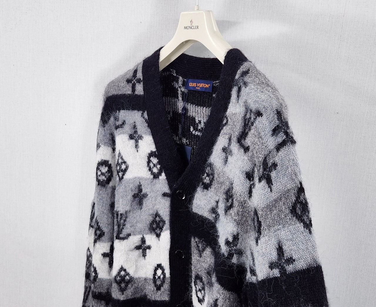 4_4geUd018svch8hv33o376ih_qti5rl.jpg 4_4geUd018svch8hv33o376ih_qti5rl.jpg