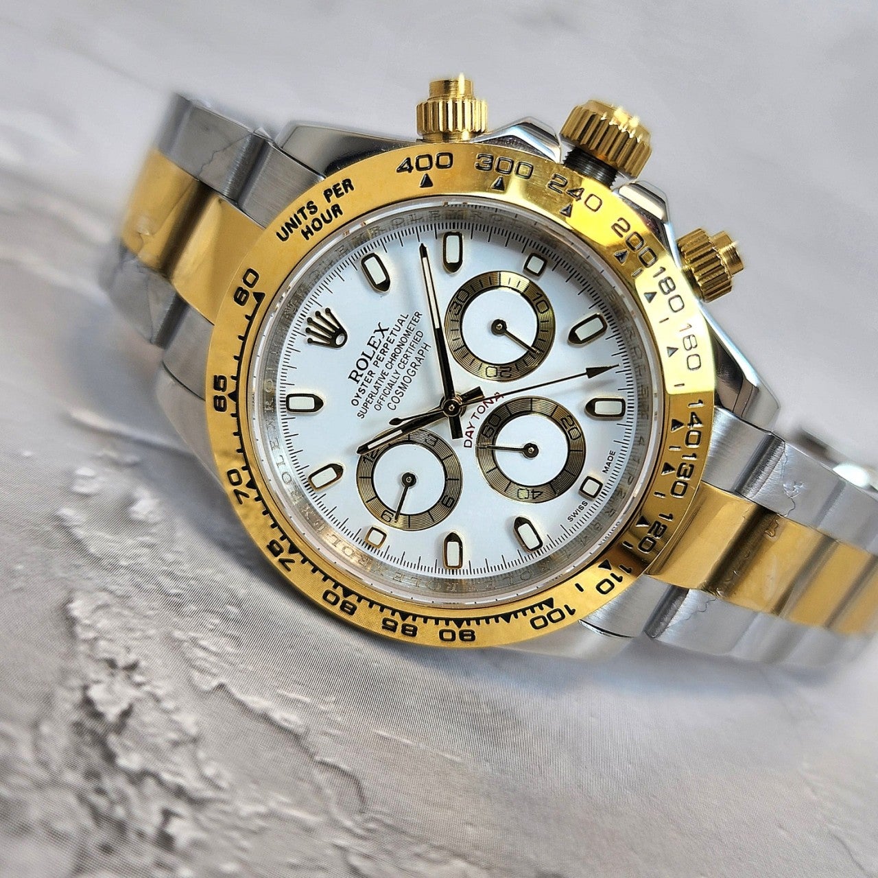 h_19eUd018svcwrlrbro93hd_2cphtw.jpg