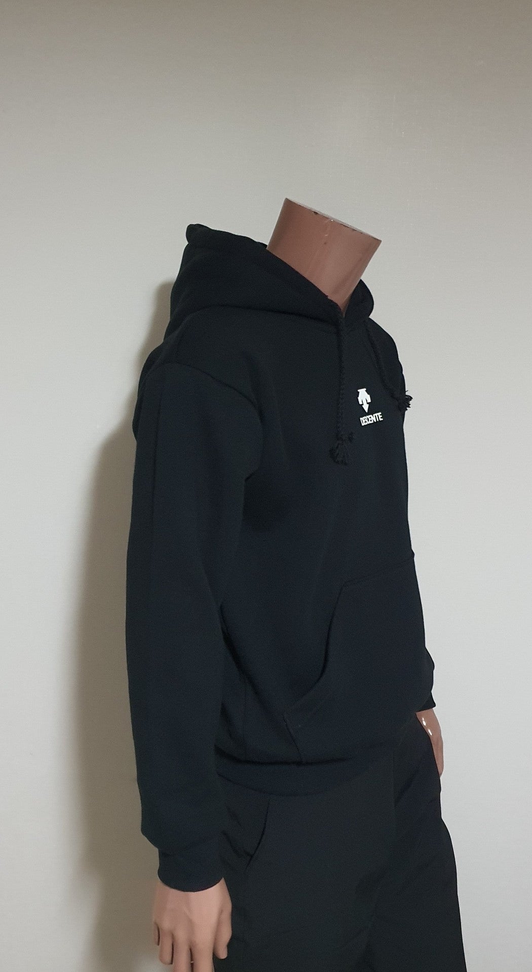 g_85fUd018svcf80uiroe43f2_oxthmn.jpg?type=e1920_std