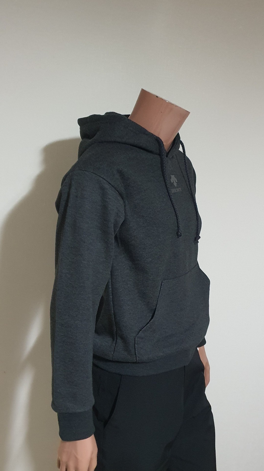 d_c5fUd018svc1f4aqly2mh5hj_oxthmn.jpg?type=e1920_std