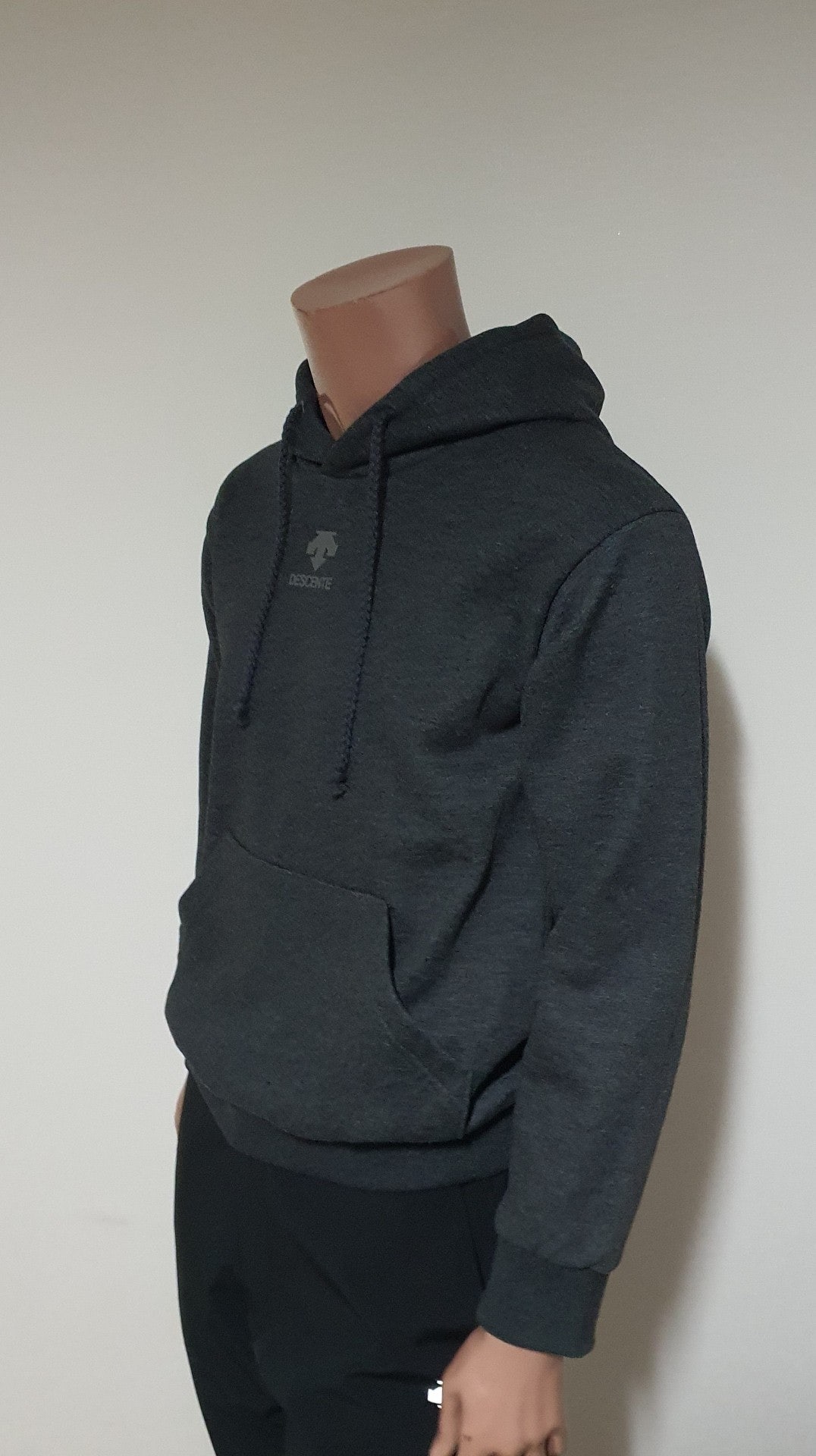 d_d5fUd018svc1v2c8ys5peui8_oxthmn.jpg?type=e1920_std