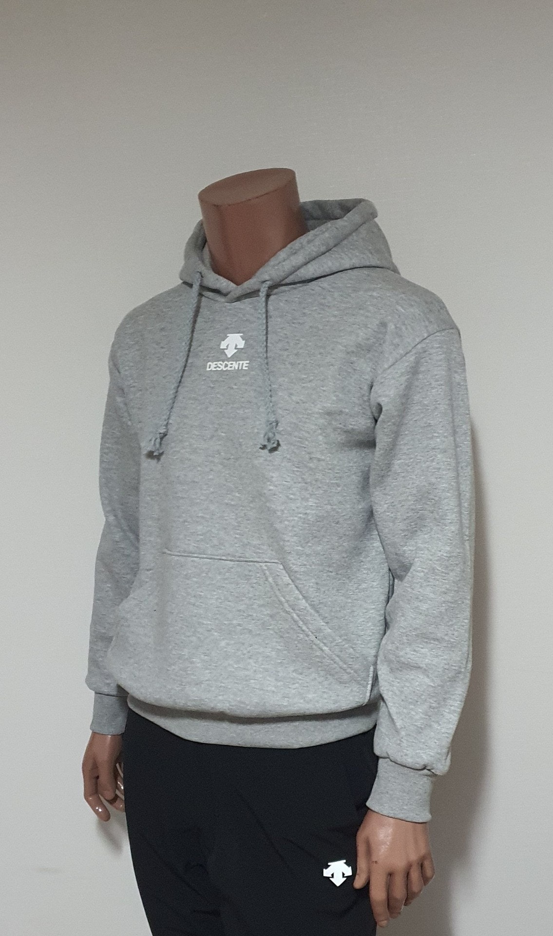 f_05fUd018svcm2edv2u5u726_oxthmn.jpg?type=e1920_std