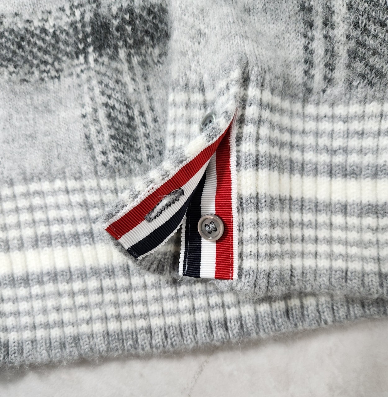 4_302Ud018svc1x3afd5cv6eoj_qti5rl.jpg 4_302Ud018svc1x3afd5cv6eoj_qti5rl.jpg