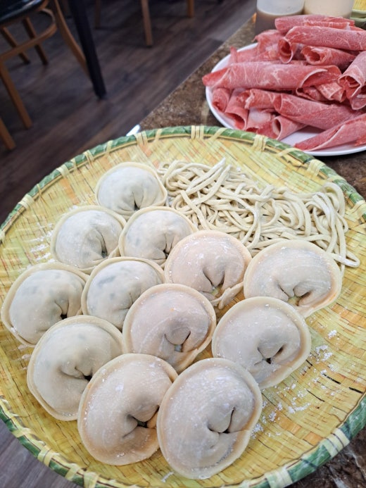 산데미 수제만두 이미지