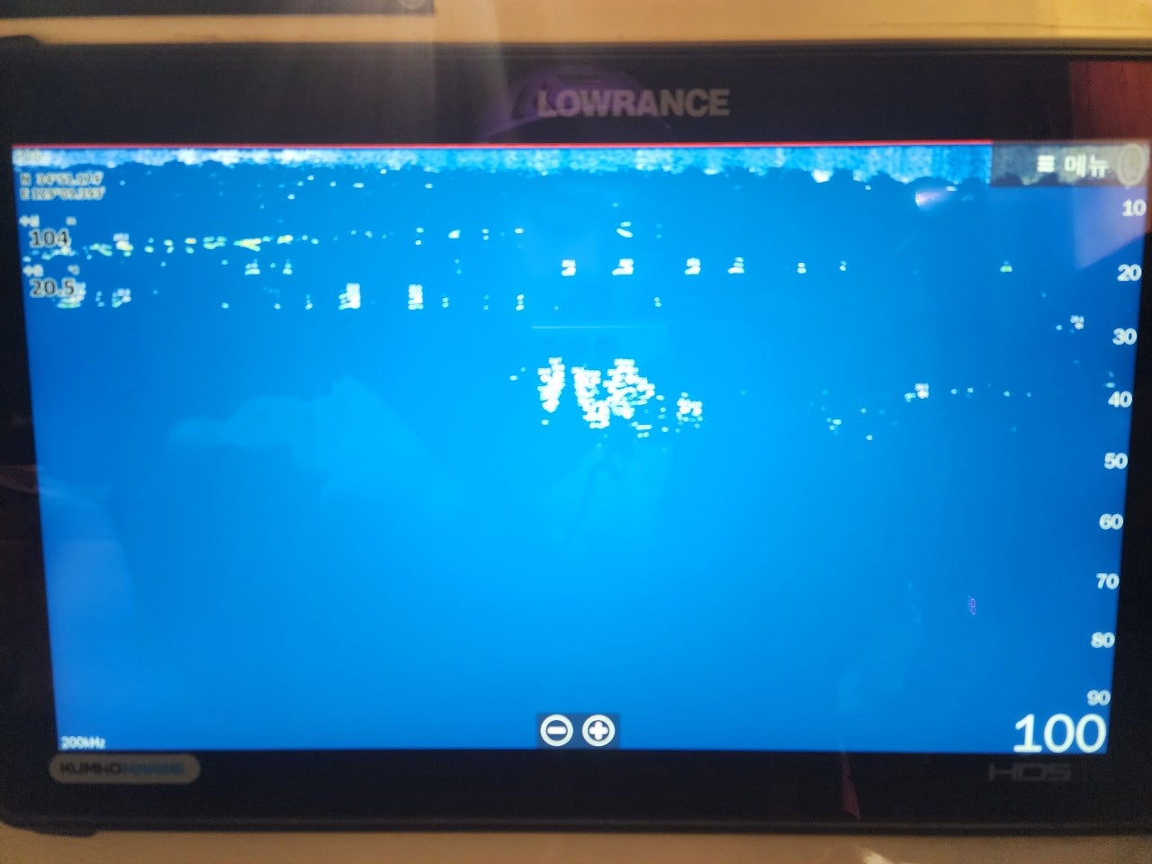 ڰ ø ̹