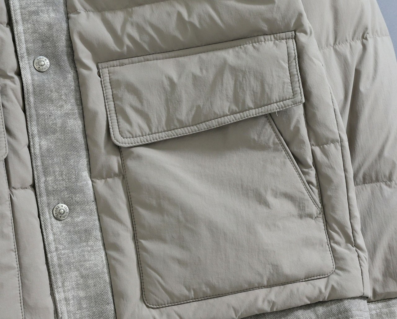 0_896Ud018svcmrfk2m3tpby_2vnt6j.jpg?type=e1920_std