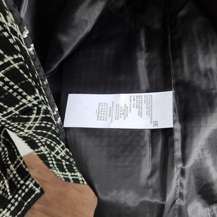 f_bcbUd018svc1waib806u7ule_tytz87.jpg?type=e1920_std