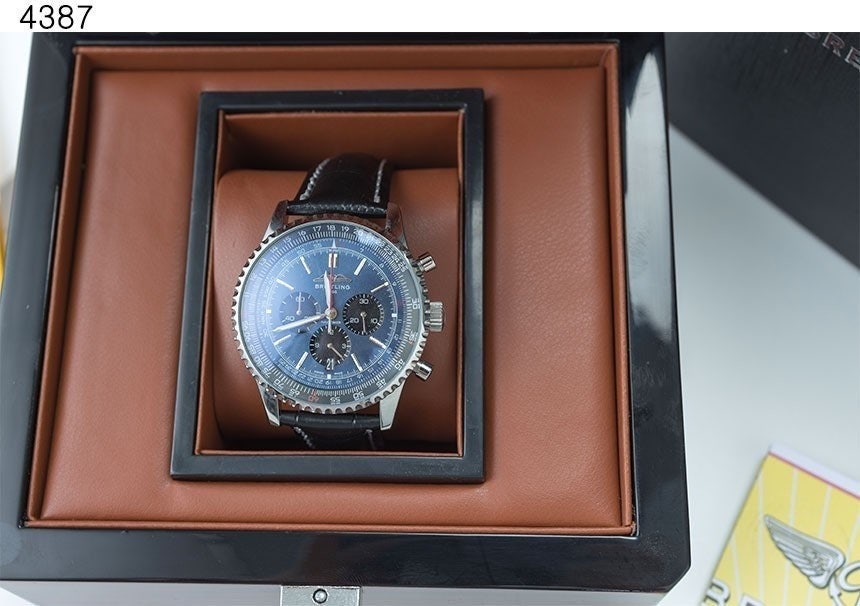 0_715Ud018svc1ozfak9y22cx1_bwh9si.jpg