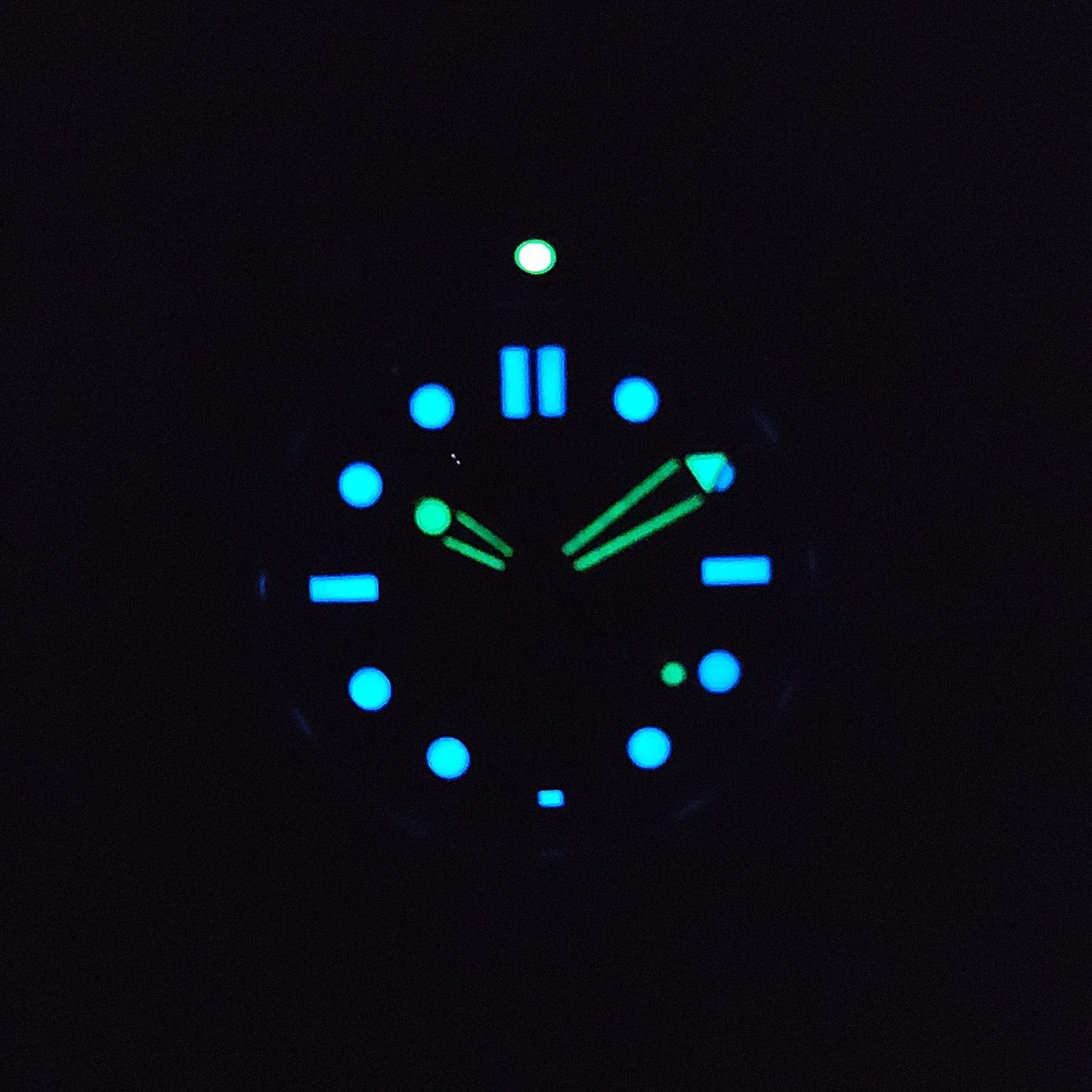 3_58hUd018svcn42pu8z251ef_2cphtw.jpg