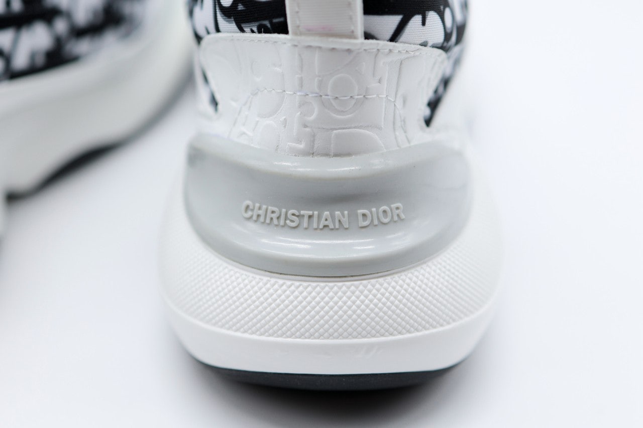 9_dd7Ud018svc1ryepb7r9deoz_2lwplr.jpg