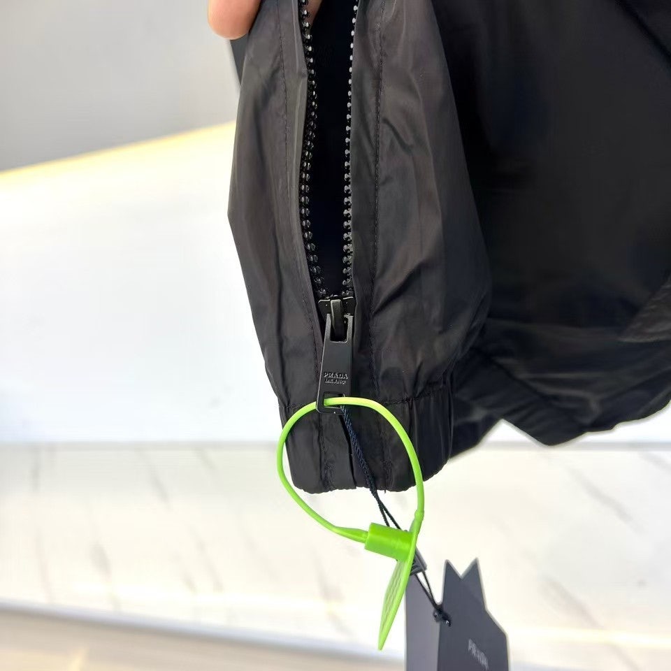 h_e8fUd018svct7ec4mc81o91_144qb6.jpg h_e8fUd018svct7ec4mc81o91_144qb6.jpg