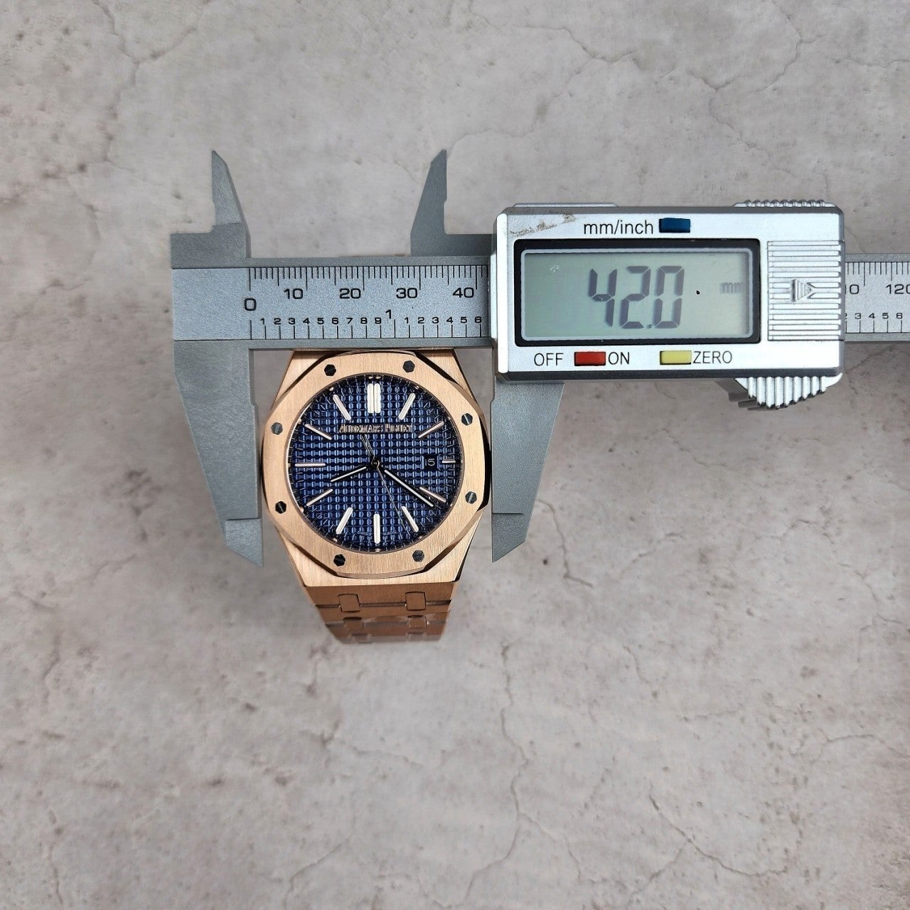 i_de3Ud018svcs7vhunvp4hlx_413zjm.jpg