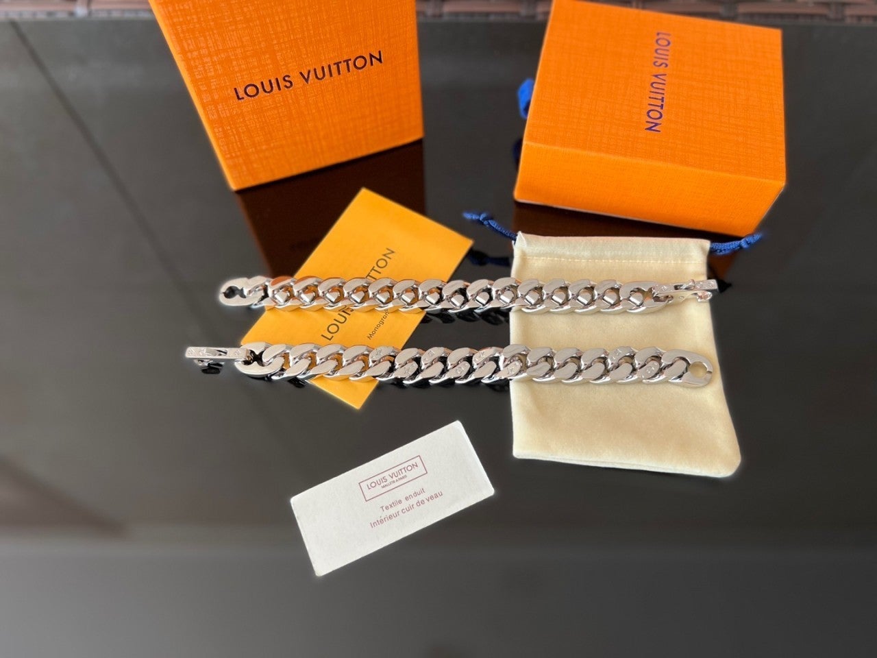 3_acbUd018svc1n2qohwt2pkft_aoegkz.jpg