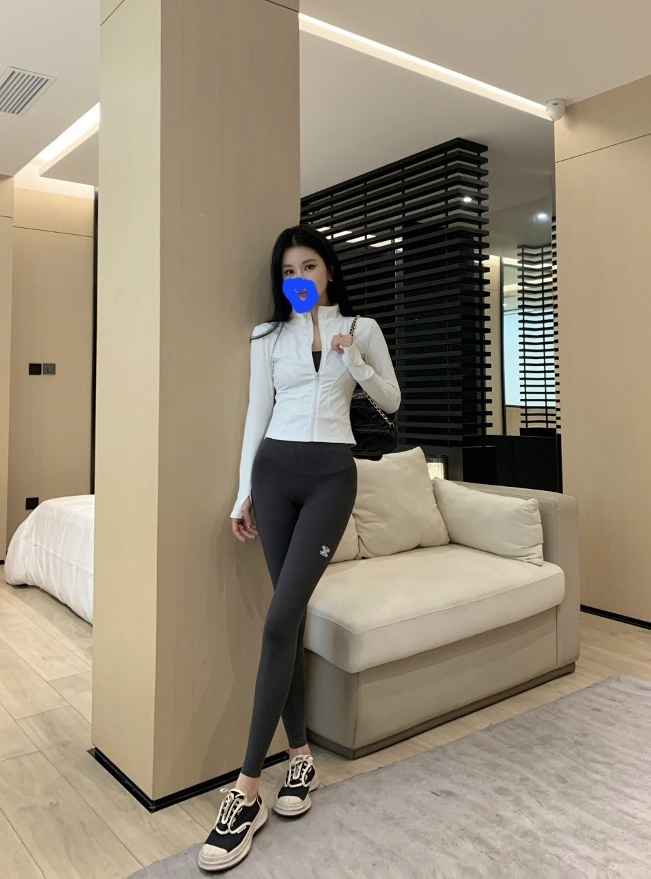 c_ffbUd018svc16wzn7htzp33o_3ze1u3.jpg?type=e1920_std