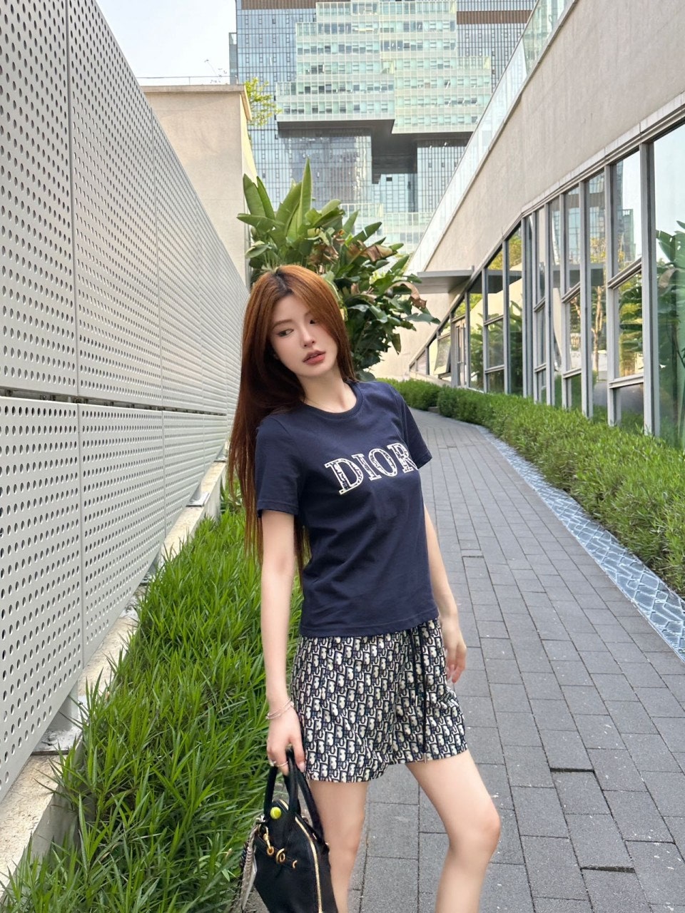 0_5bgUd018svc1i2sjn6nluey9_1mx42.jpg?type=e1920_std