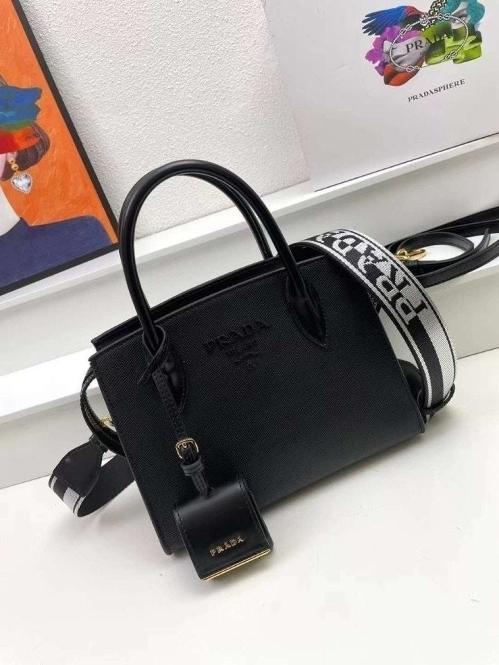 4_90aUd018svc1e66g541ke2le_fciblk.jpg?type=e1920_std