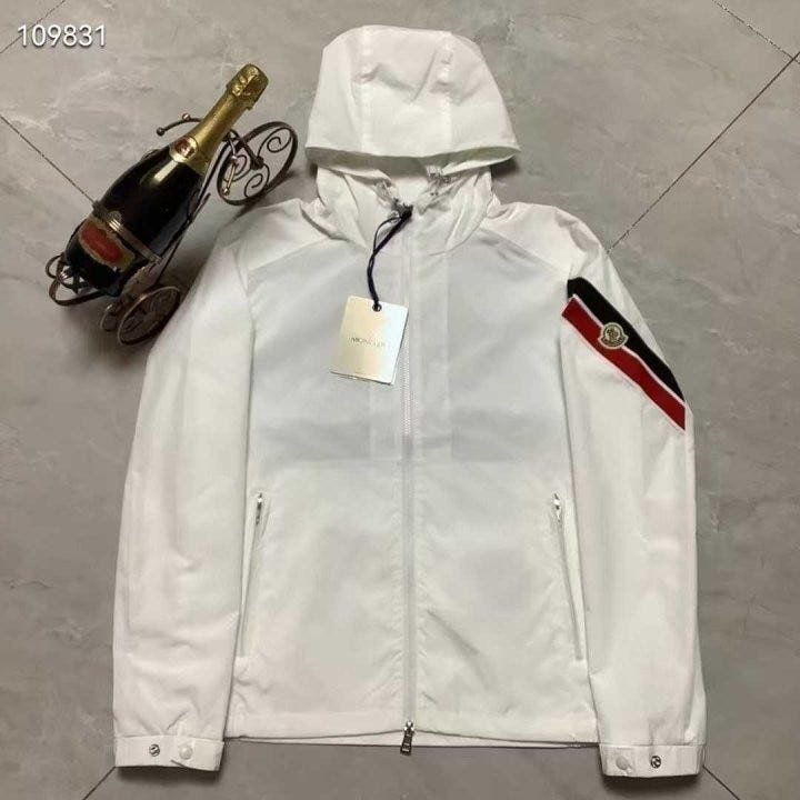 5_g73Ud018svcc41g902mb496_qzj65b.jpg?type=e1920_std