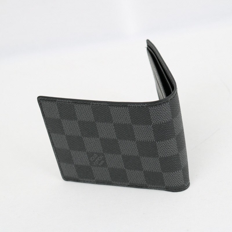 h_b1eUd018svc1gc7t5ini890p_psnpv.jpg