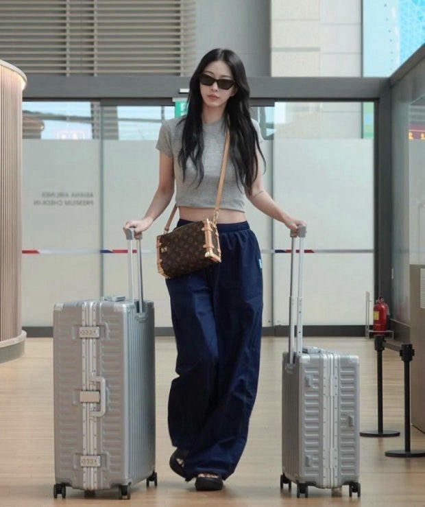 2_7ajUd018svc1tkr22mdevxin_4145o1.jpg?type=e1920_std